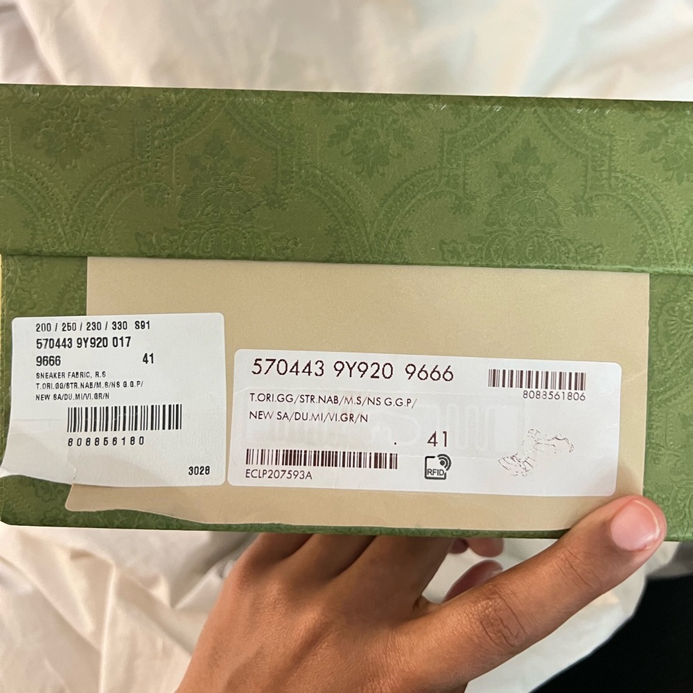 Gucci Womens Screener Leather Sneaker - Picture 4 of 11
